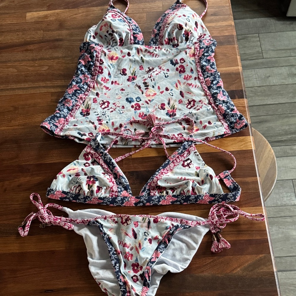Lucky Brand Floral Bikini Set - Red and Blue